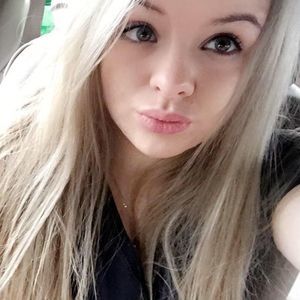 Meet your Posher, Laurel